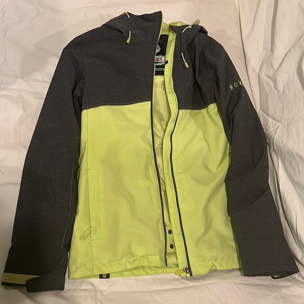 Roxy snow jacket with hood